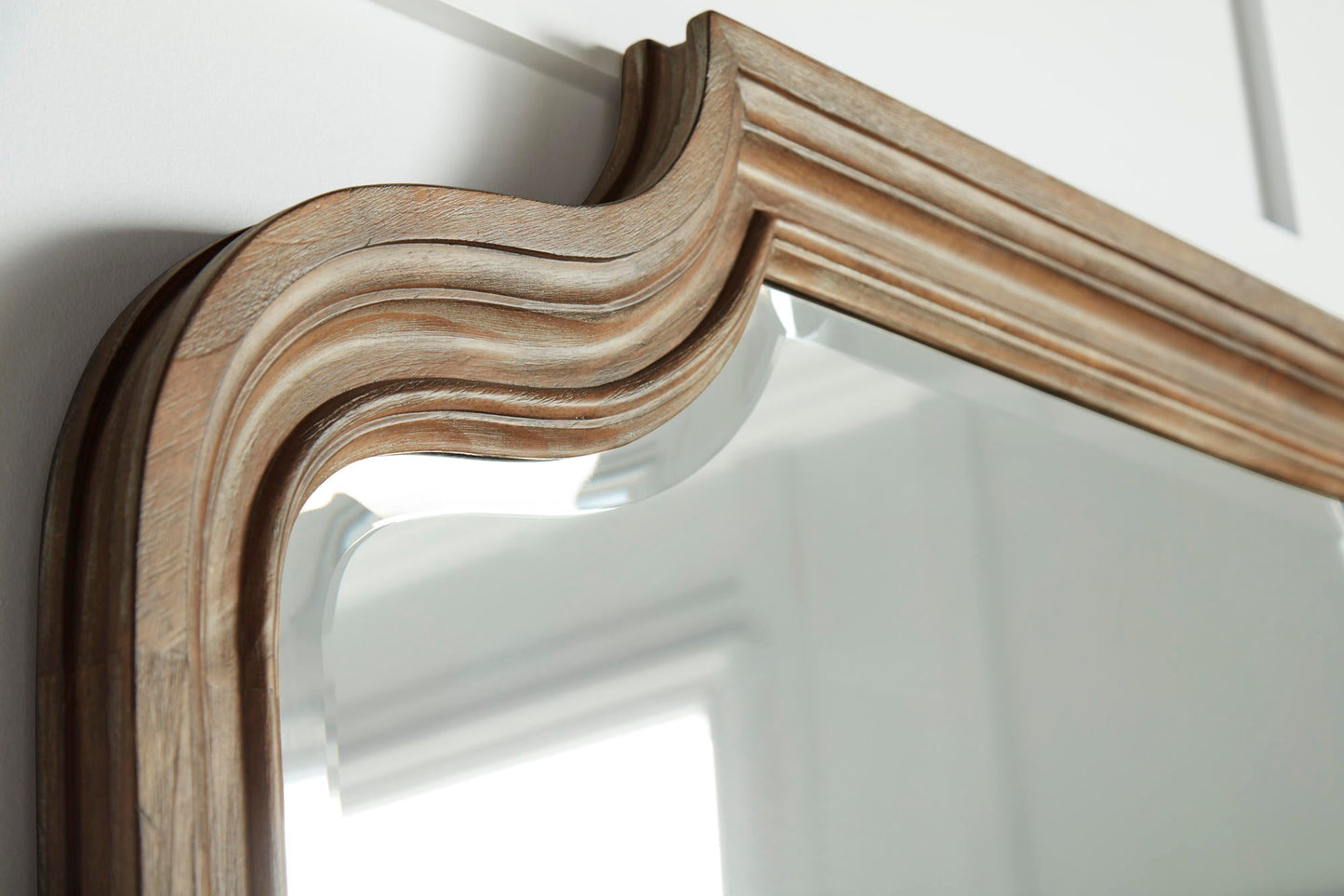 Architrave Mirror